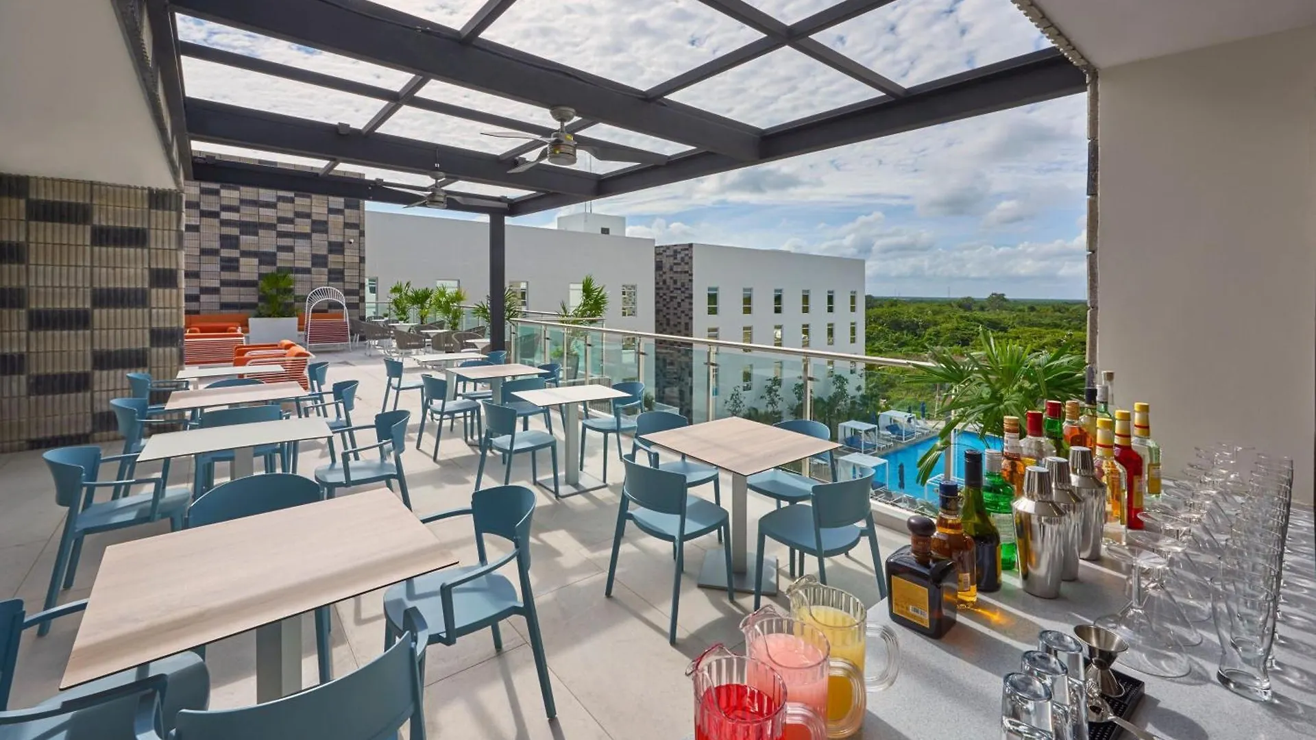 City Express Plus By Marriott Cancun Aeropuerto Riviera Hotel