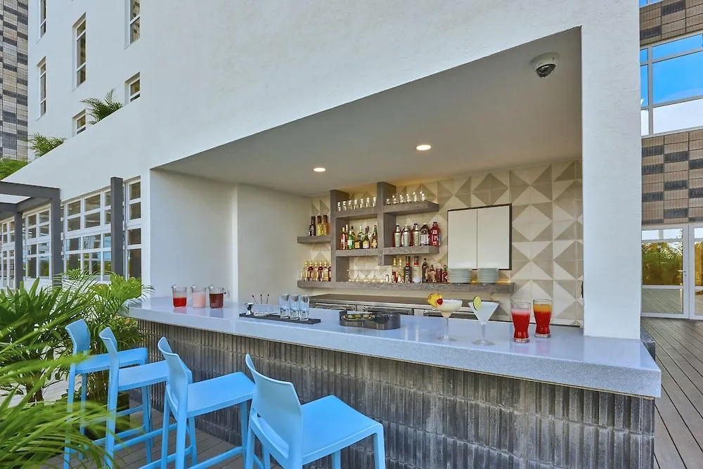 City Express Plus By Marriott Cancun Aeropuerto Riviera Hotel