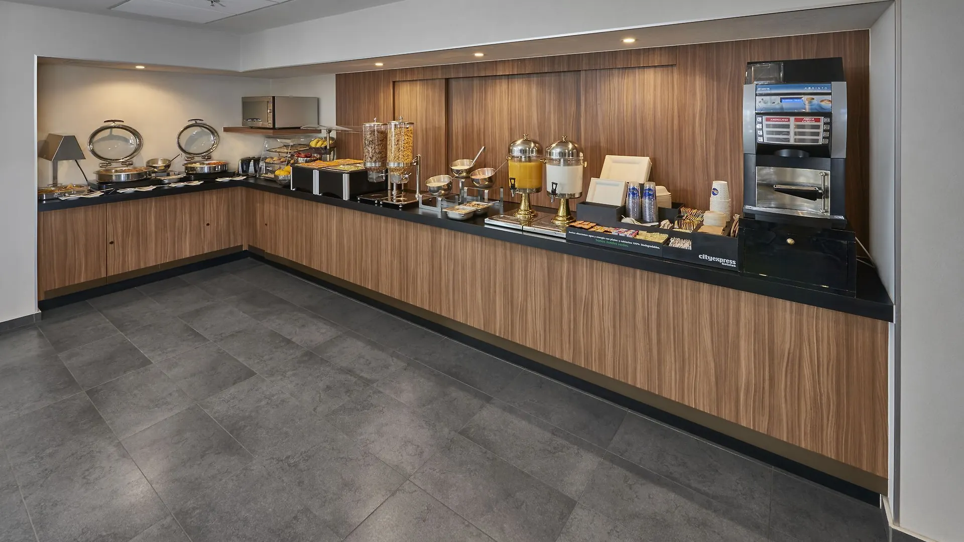 City Express Plus By Marriott Cancun Aeropuerto Riviera